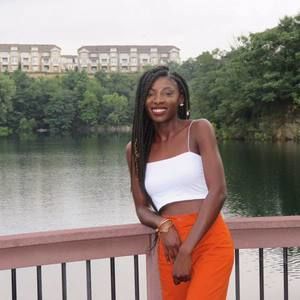 Meet your Posher, Yvonne